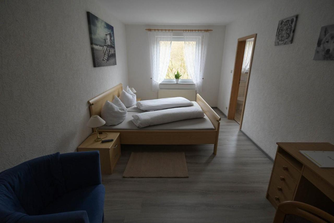 Zimmer Ohne Fruehstueck In Der Forellenzucht Burgen  Extérieur photo