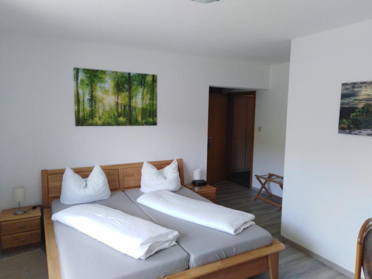 Zimmer Ohne Fruehstueck In Der Forellenzucht Burgen  Extérieur photo