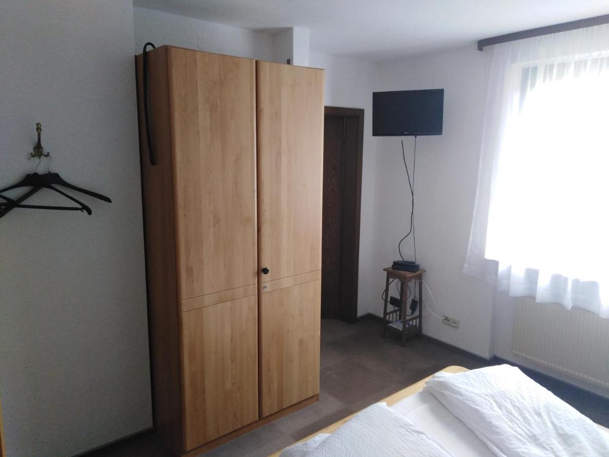 Zimmer Ohne Fruehstueck In Der Forellenzucht Burgen  Extérieur photo