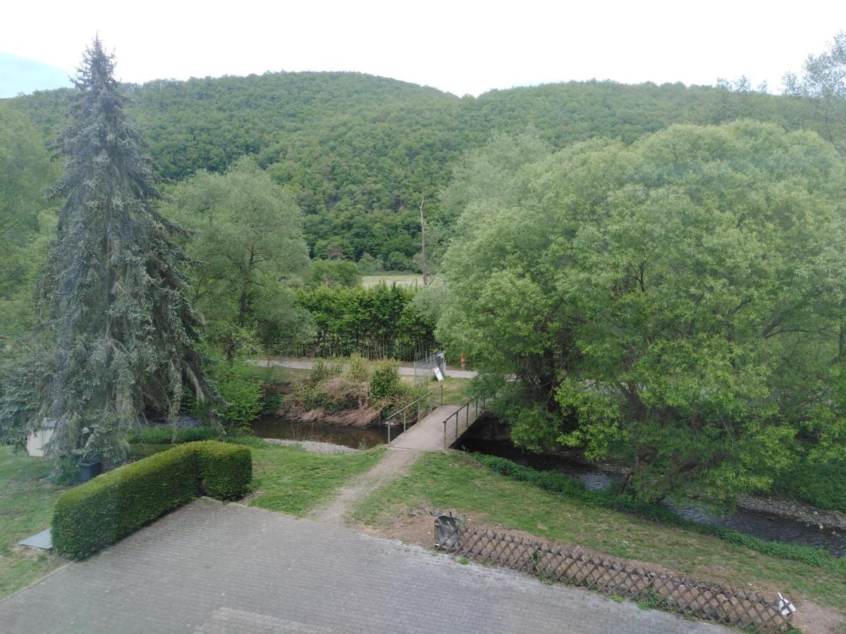 Zimmer Ohne Fruehstueck In Der Forellenzucht Burgen  Extérieur photo