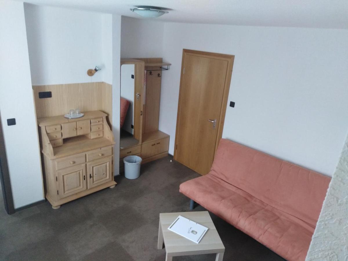 Zimmer Ohne Fruehstueck In Der Forellenzucht Burgen  Extérieur photo