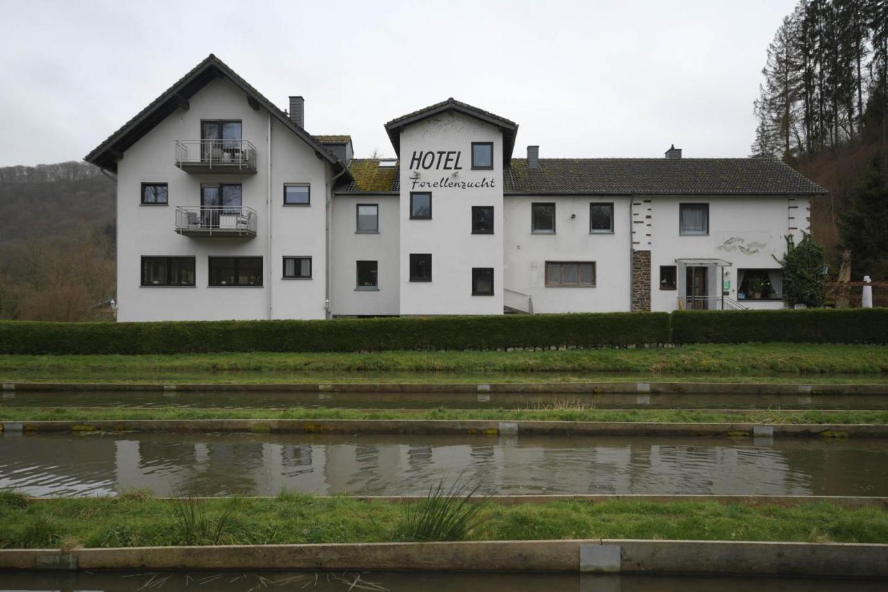 Zimmer Ohne Fruehstueck In Der Forellenzucht Burgen  Extérieur photo