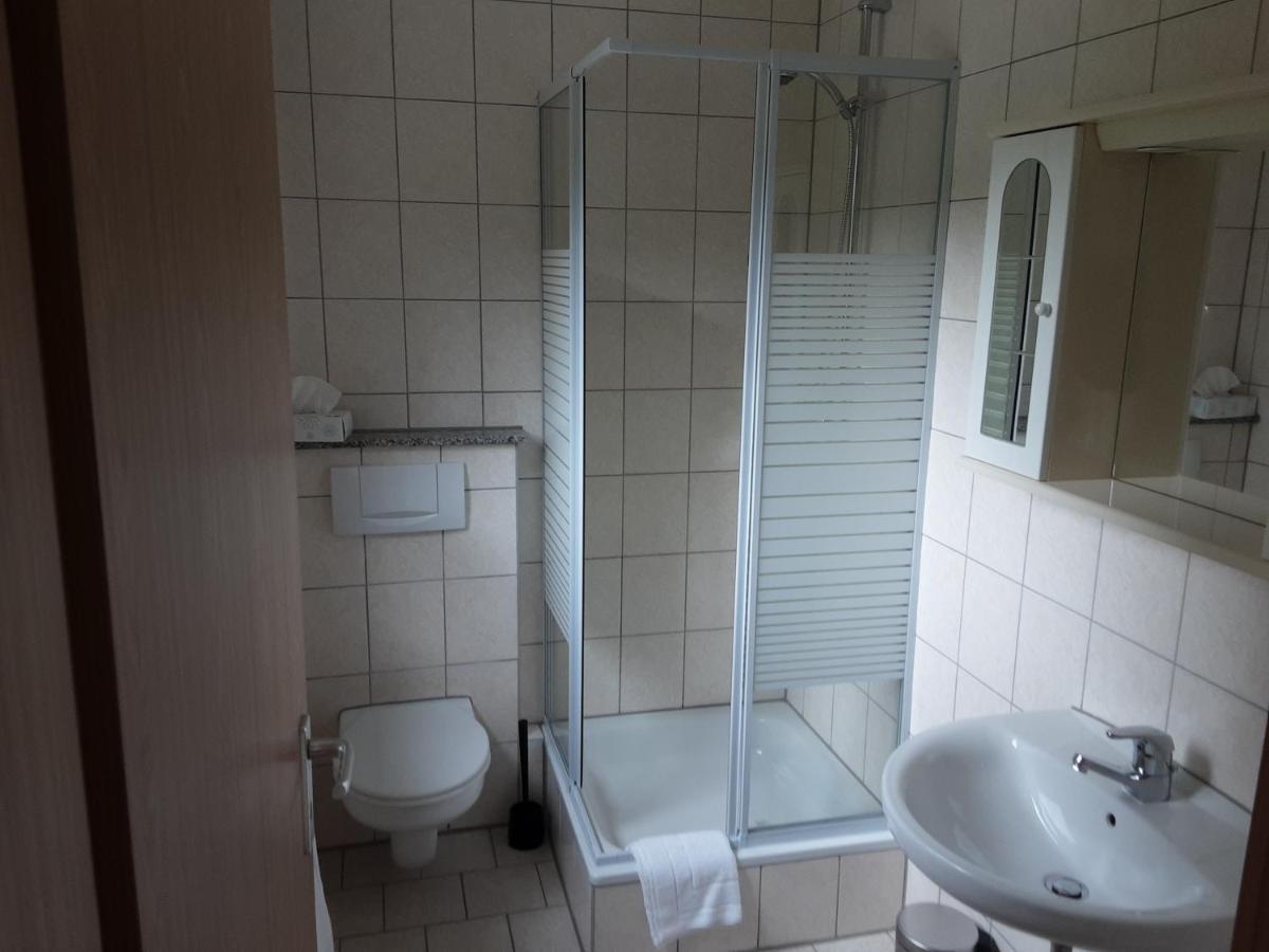Zimmer Ohne Fruehstueck In Der Forellenzucht Burgen  Extérieur photo